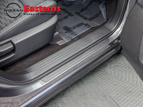 Used 2022 Nissan Pathfinder SV image 18