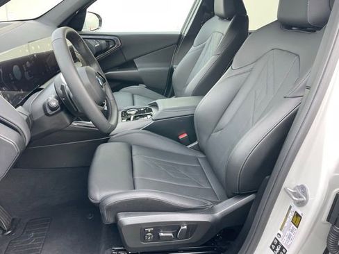 Certified 2025 BMW X3 xDrive30i w/ Premium Package image 6