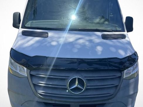 Used 2019 Mercedes-Benz Sprinter 1500 image 1