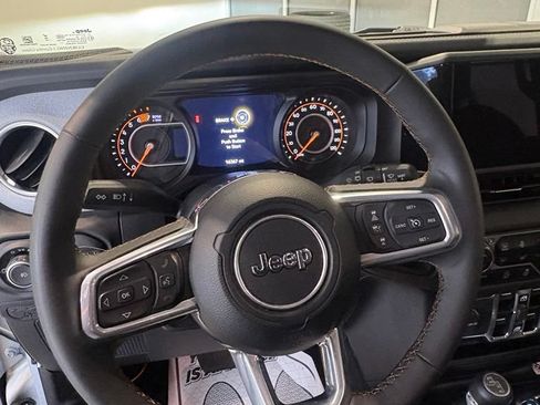 Used 2024 Jeep Wrangler Unlimited Sahara w/ Safety Group AWD/4WD image 19