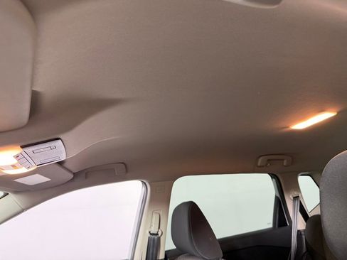 Used 2025 Nissan Rogue SV FWD image 23