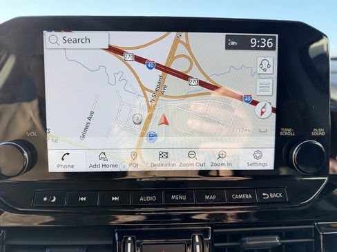 Used 2025 Nissan Pathfinder SL image 16