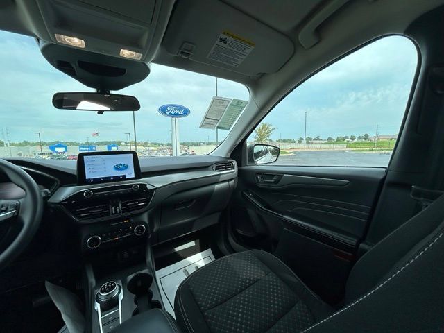 Used 2025 Ford Escape Active FWD image 45