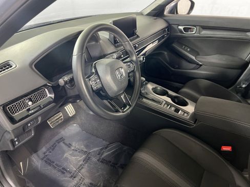 Used 2023 Honda Civic Sport image 9