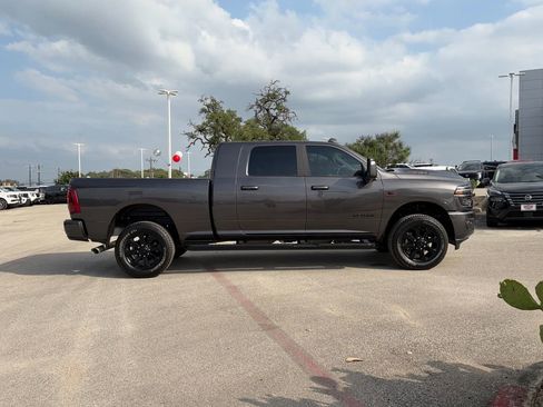 Used 2025 RAM 2500 Laramie w/ Night Edition AWD/4WD image 4