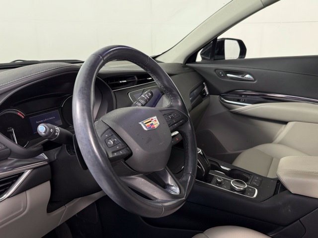 Used 2019 Cadillac XT4 Luxury FWD image 7