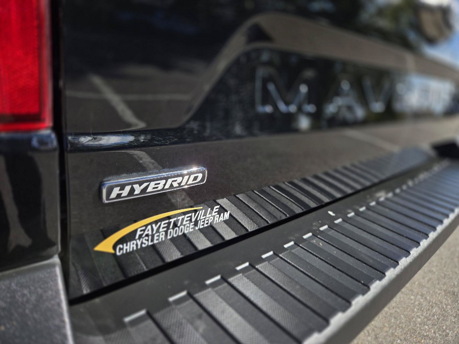 Used 2023 Ford Maverick Lariat w/ Black Appearance Package FWD image 32