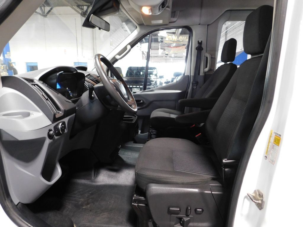 Used 2018 Ford Transit 150 XLT RWD image 44