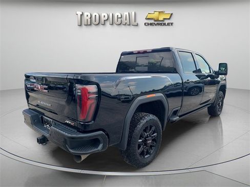 Used 2024 GMC Sierra 2500 AT4 w/ AT4 Premium Plus Package image 5