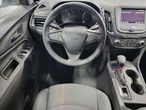 Certified 2024 Chevrolet Equinox RS FWD image 25