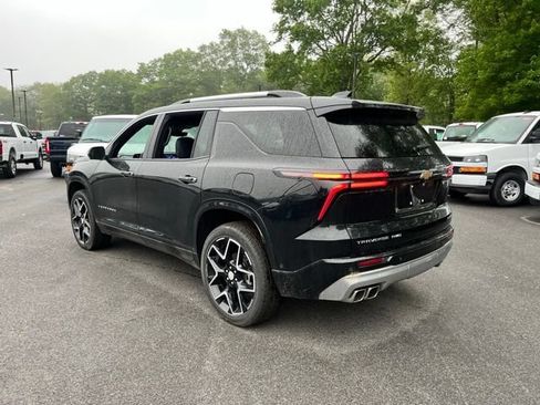 Used 2024 Chevrolet Traverse RS AWD/4WD image 11
