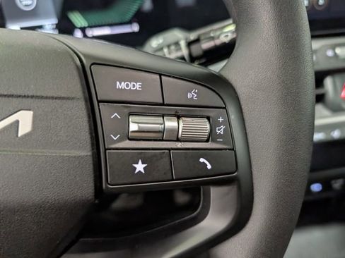 Used 2025 Kia K4 FWD image 17