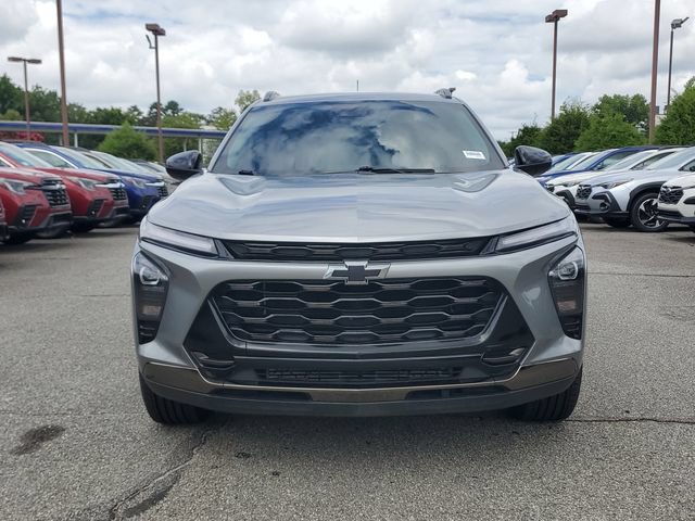 Used 2025 Chevrolet Trax ACTIV w/ Driver Confidence Package FWD image 2