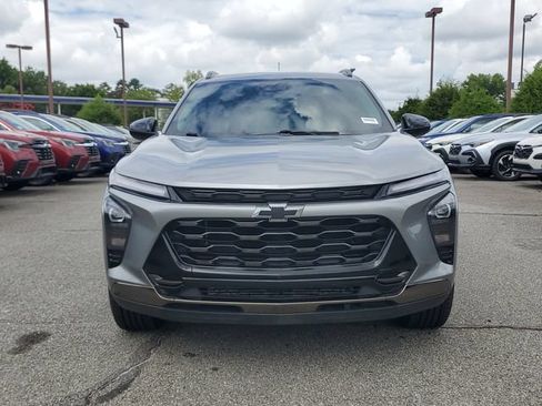 Used 2025 Chevrolet Trax ACTIV w/ Driver Confidence Package FWD image 2