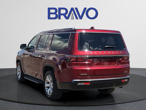 Used 2022 Jeep Wagoneer Series I w/ Premium Group I AWD/4WD image 3