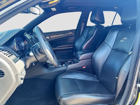 Used 2023 Chrysler 300 S w/ Comfort Group RWD image 21