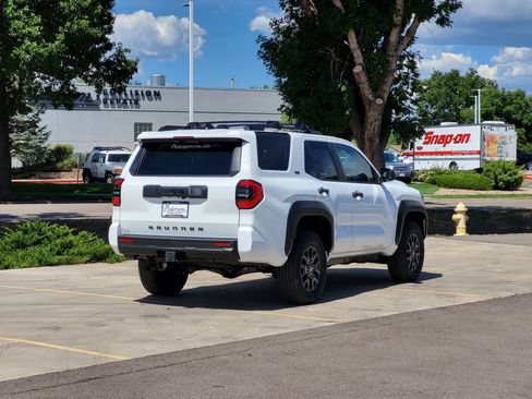 Certified 2026 Toyota 4Runner SR5 AWD/4WD image 3