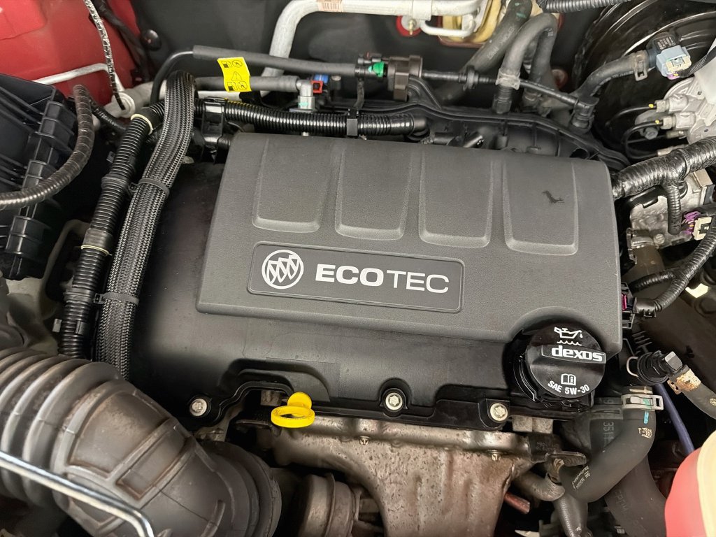 Used 2019 Buick Encore Sport Touring w/ Safety Package FWD image 25