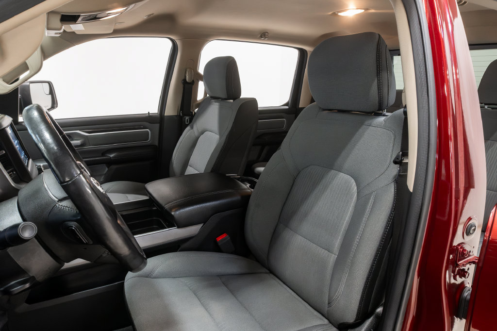 Used 2020 RAM 1500 Big Horn AWD/4WD image 10