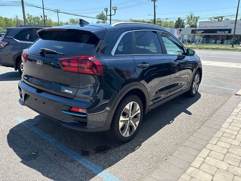 Used 2021 Kia Niro EX w/ Cold Weather Package FWD image 8