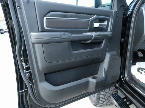 New 2025 RAM 2500 Big Horn AWD/4WD image 17