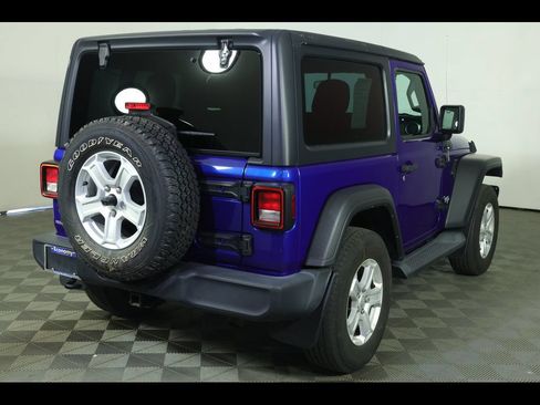 Used 2019 Jeep Wrangler Sport AWD/4WD image 13