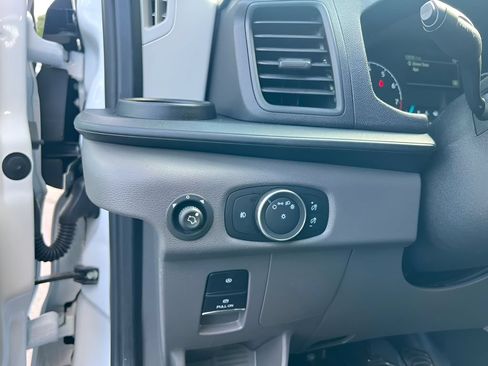 Used 2025 Ford Transit 250 Low Roof w/ Exterior Upgrade Package RWD image 15