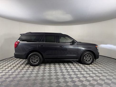 Used 2025 Ford Expedition Active AWD/4WD image 7