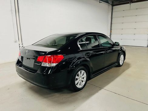 Used 2010 Subaru Legacy 2.5i Premium AWD/4WD image 8