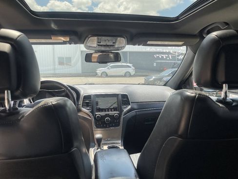 Used 2016 Jeep Grand Cherokee Limited AWD/4WD image 28