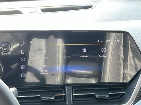 Used 2025 Chevrolet Trax LT w/ Driver Confidence Package image 13