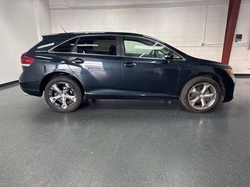 Used 2014 Toyota Venza LE image 3