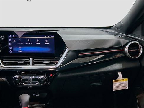 Used 2025 Chevrolet Trax RS w/ Driver Confidence Package image 20