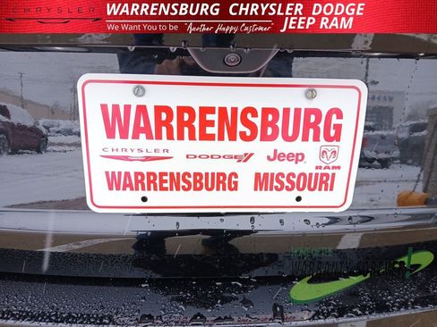 New 2025 Jeep Grand Cherokee L Overland w/ Luxury Tech Group IV image 36