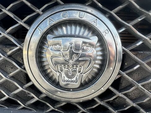 Used 2012 Jaguar XK Coupe RWD image 11