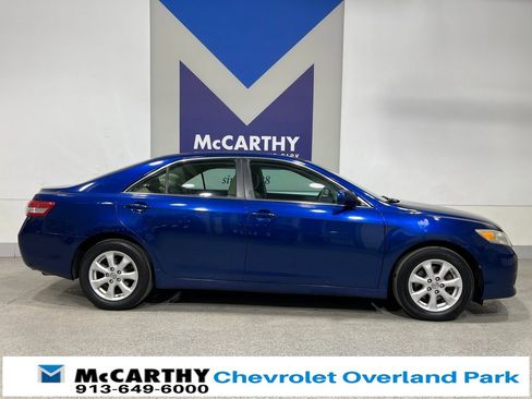 Used 2011 Toyota Camry LE image 4