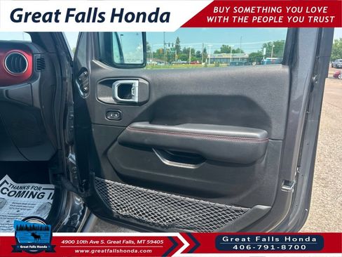 Used 2020 Jeep Gladiator Rubicon w/ Advanced Safety Group AWD/4WD image 30