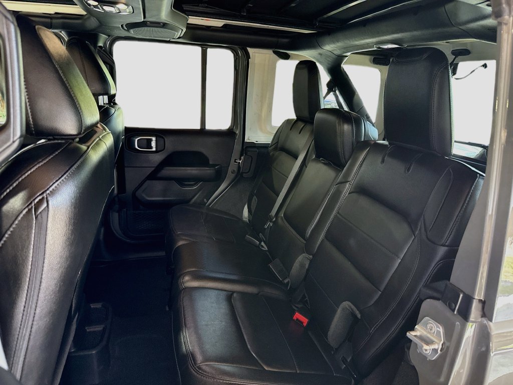 Certified 2022 Jeep Wrangler Unlimited Sahara AWD/4WD image 26