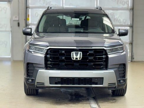 New 2026 Honda Pilot Touring image 2