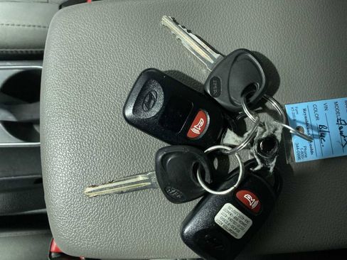 Used 2017 Hyundai Elantra SE FWD image 20