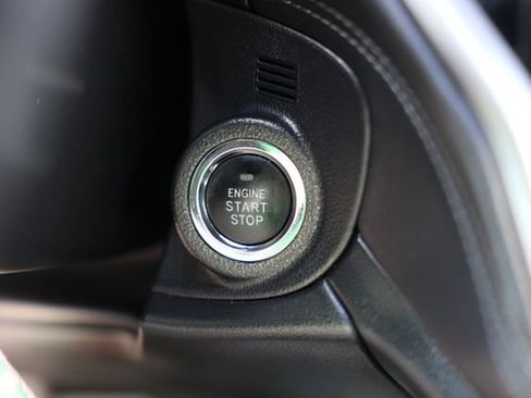 Used 2025 Subaru Outback Touring AWD/4WD image 33