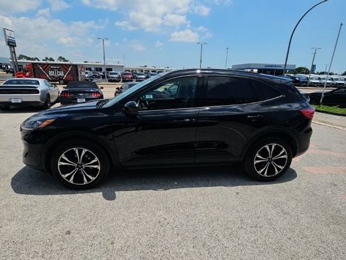 Used 2022 Ford Escape SEL w/ SEL Stealth AWD Package image 4