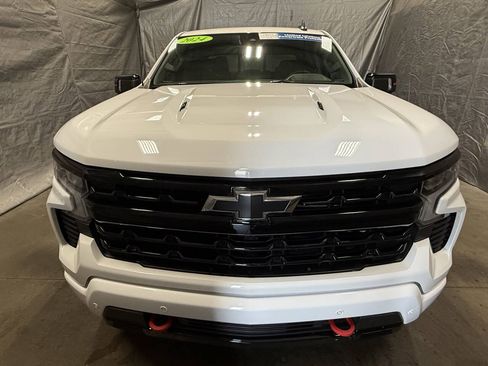 Used 2024 Chevrolet Silverado 1500 RST w/ Redline Edition AWD/4WD image 2