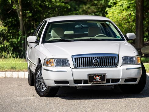 Used 2007 Mercury Grand Marquis GS RWD image 3