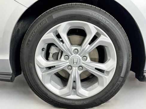 Used 2025 Honda Accord LX image 11