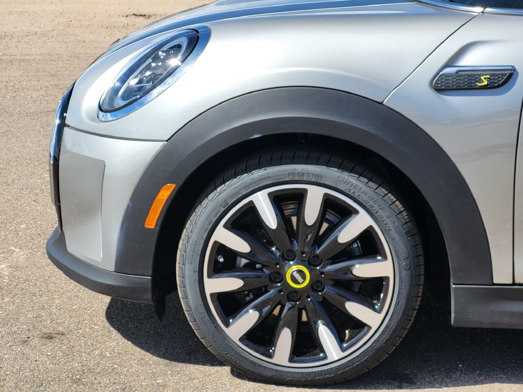 Used 2024 MINI Cooper SE FWD image 6
