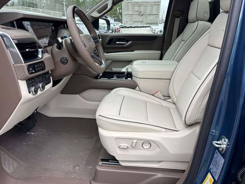 New 2026 GMC Yukon XL Denali image 11