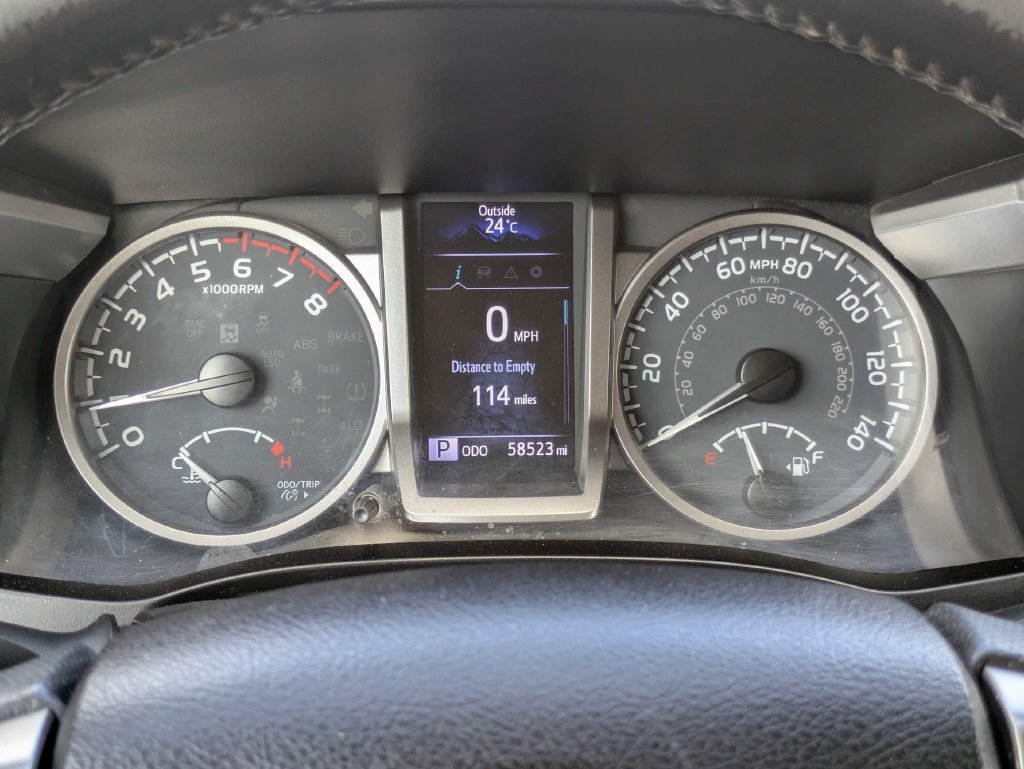 Used 2021 Toyota Tacoma SR5 RWD image 19