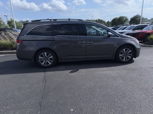 Used 2014 Honda Odyssey Touring image 8