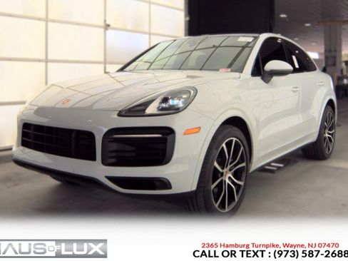 Used 2022 Porsche Cayenne Coupe AWD/4WD image 3